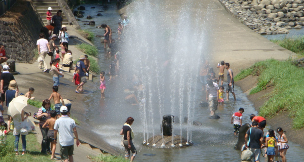 鍋田水遊び公園